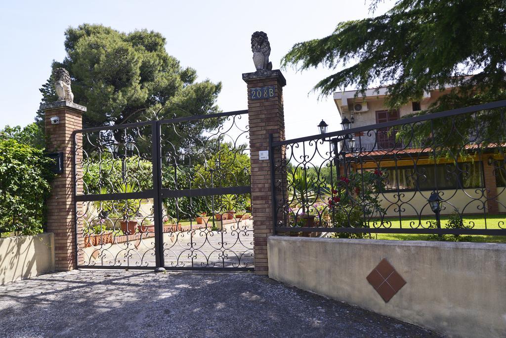B&B Villa Sole Dell'Etna นีโกโลซี ภายนอก รูปภาพ